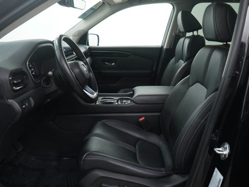 Used 2023 Honda Pilot Touring image 17