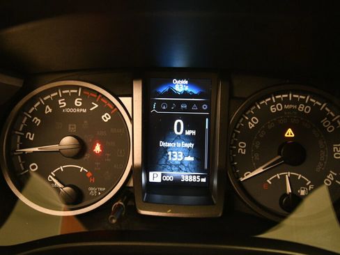 Used 2023 Toyota Tacoma TRD Off-Road AWD/4WD image 13