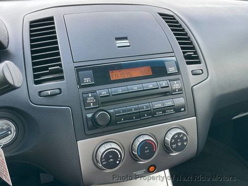 Used 2005 Nissan Altima 2.5 S w/ (S02) Side Airbags Pkg FWD image 16