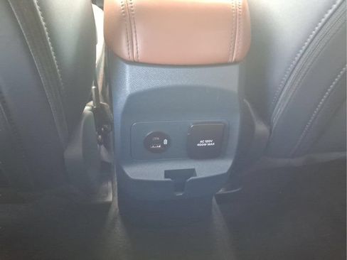Certified 2023 Ford Maverick Lariat w/ Lariat Luxury Package AWD/4WD image 16