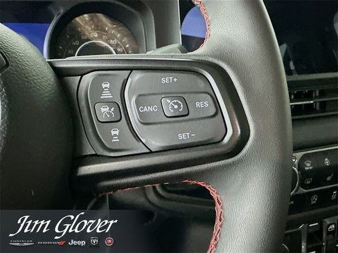 Used 2024 Jeep Gladiator Rubicon w/ Technology Group image 29