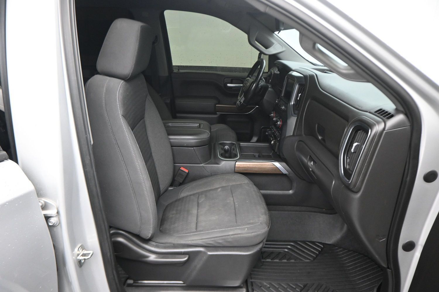 Used 2020 Chevrolet Silverado 1500 RST AWD/4WD image 22