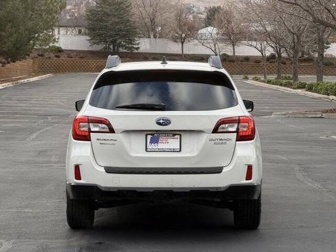 Used 2017 Subaru Outback 2.5i Premium image 5