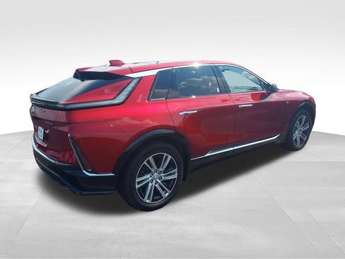 Used 2024 Cadillac Lyriq Tech w/ LPO, Floor Liner Package AWD/4WD image 5
