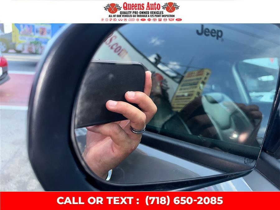 Used 2022 Jeep Compass Limited AWD/4WD image 33