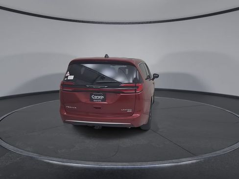 New 2027 Chrysler Pacifica Limited AWD/4WD image 13