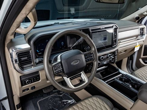 Used 2026 Ford F250 Platinum w/ Platinum Plus Package AWD/4WD image 17