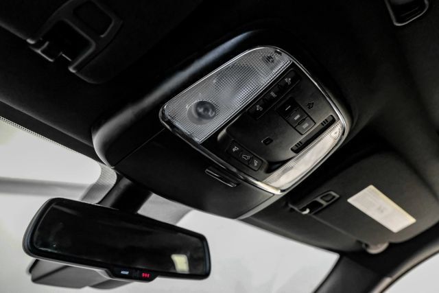 Used 2015 Dodge Durango R/T w/ Technology Group RWD image 27
