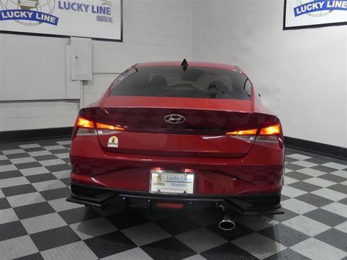 Used 2022 Hyundai Elantra SEL FWD image 8
