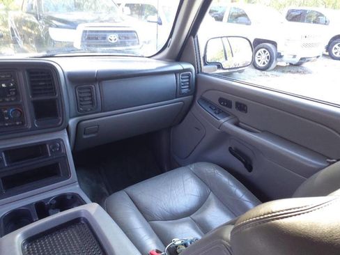 Used 2004 Chevrolet Tahoe LT w/ LT Preferred Equipment Group image 11