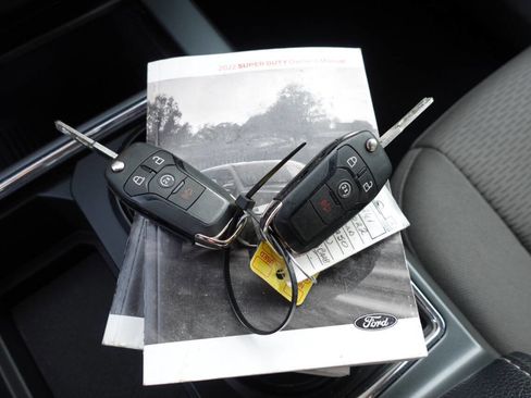 Used 2022 Ford F250 XLT w/ Black Appearance Package image 56