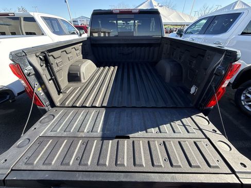 Used 2021 Chevrolet Silverado 1500 RST image 25