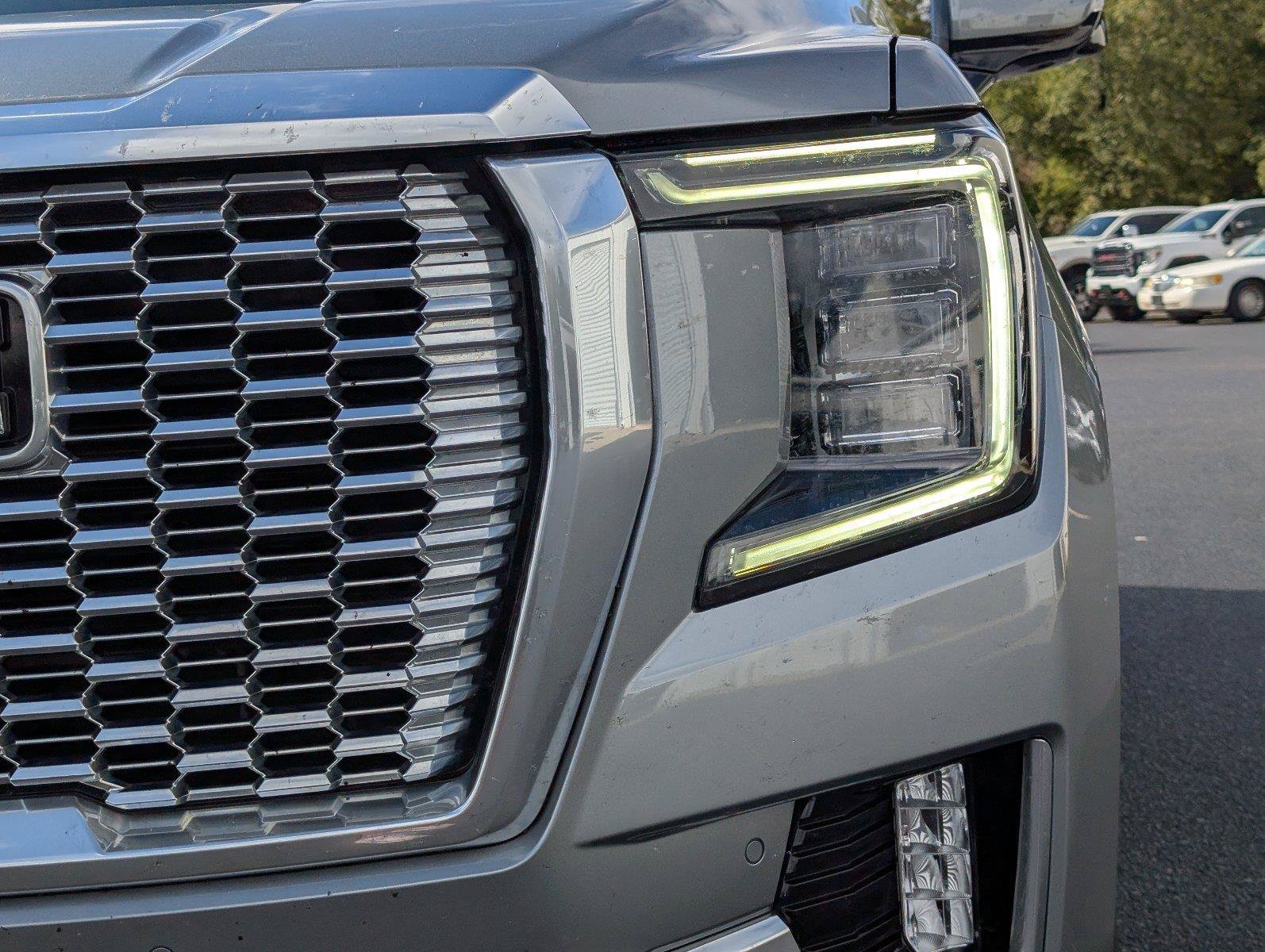 Used 2023 GMC Yukon Denali RWD image 13