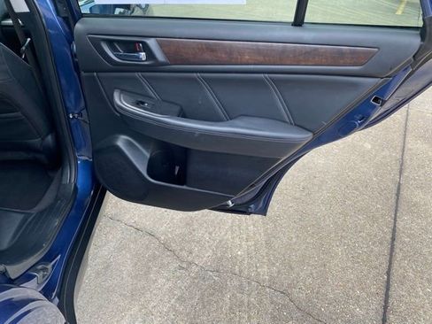 Used 2019 Subaru Outback 2.5i Limited AWD/4WD image 34