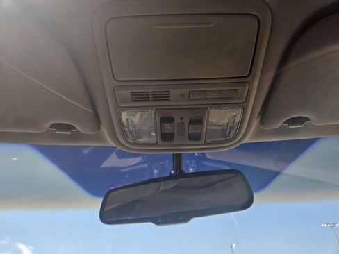 Used 2012 Honda Odyssey Touring image 19