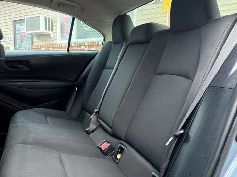 Used 2022 Toyota Corolla LE image 11