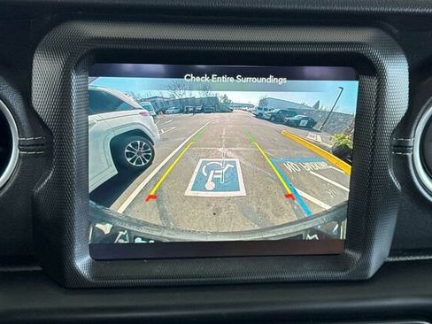 Certified 2021 Jeep Wrangler Unlimited Sahara w/ Cold Weather Group image 17