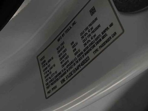 Used 2023 Tesla Model 3 Standard Range image 33