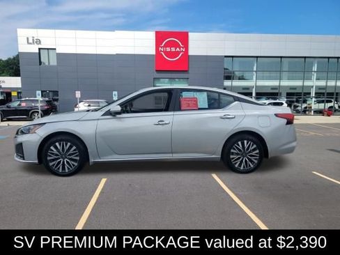 Certified 2024 Nissan Altima 2.5 SV w/ SV Premium Package AWD/4WD image 2