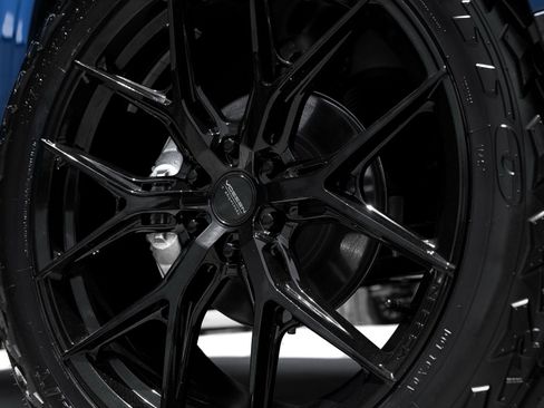 Used 2025 GMC Yukon Denali Ultimate image 3