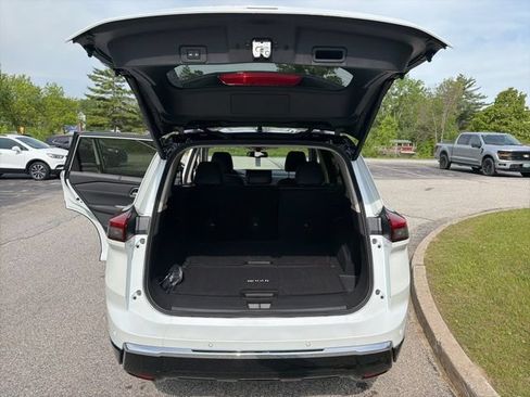 New 2026 Nissan Rogue Platinum AWD/4WD image 13