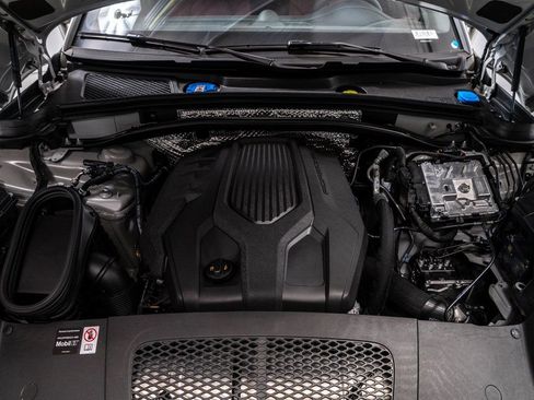 New 2026 Porsche Macan image 30