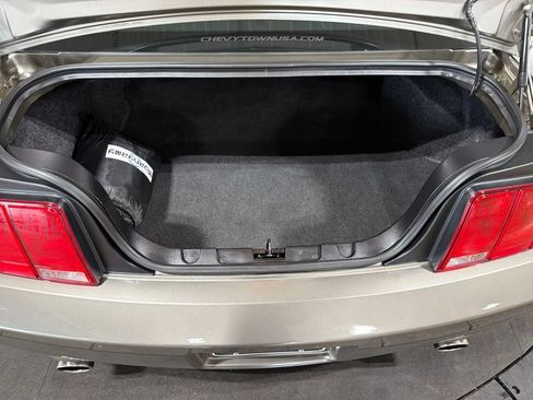 Used 2005 Ford Mustang GT RWD image 8