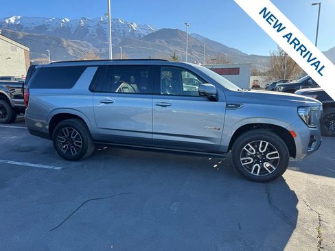 Used 2024 GMC Yukon XL AT4 w/ AT4 Premium Plus Package image 7