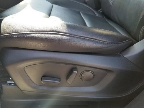 Used 2021 Ford Explorer Limited w/ Equipment Group 301A AWD/4WD image 14