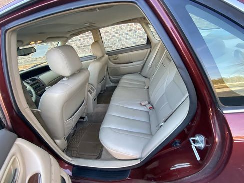 Used 2001 Toyota Avalon XLS image 4