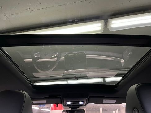 New 2026 Volkswagen Tiguan SE R-Line FWD image 10