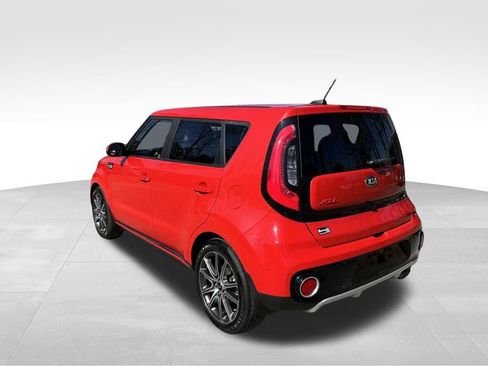 Used 2018 Kia Soul ! w/ Tech Package image 3