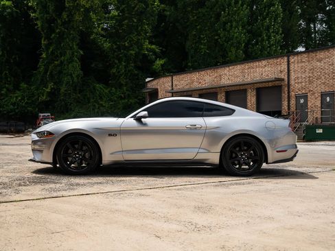 Used 2020 Ford Mustang GT Premium w/ Black Accent Package RWD image 4