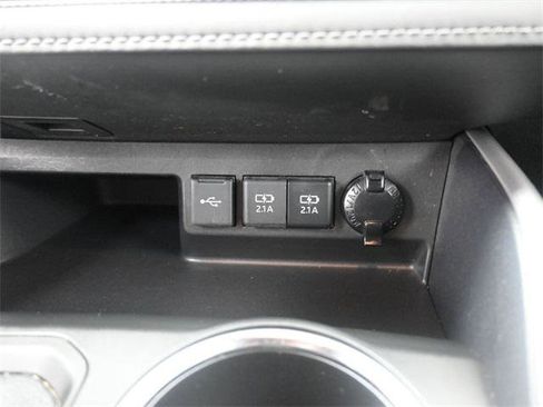 Certified 2021 Toyota Highlander XSE image 32