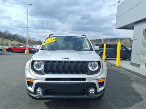 Used 2019 Jeep Renegade Altitude w/ Quick Order Package 2XM image 3