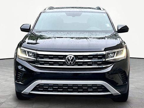 Used 2023 Volkswagen Atlas Cross Sport SE w/ Panoramic Sunroof Package FWD image 4
