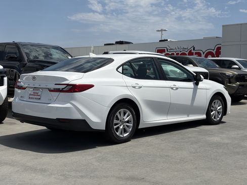 Used 2025 Toyota Camry LE FWD image 3