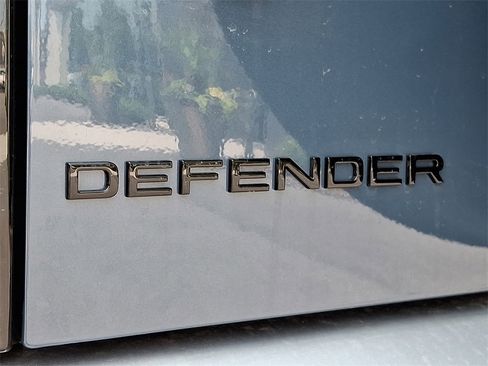 New 2025 Land Rover Defender 110 S image 23