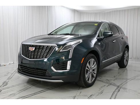 Certified 2025 Cadillac XT5 Premium Luxury image 4