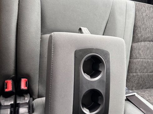 Used 2015 RAM 3500 SLT w/ Cold Weather Group image 28