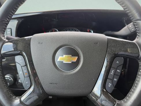 Used 2021 Chevrolet Express 2500 RWD image 36