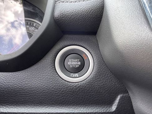 Used 2024 RAM 1500 Laramie image 32