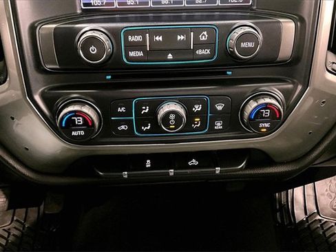 Used 2018 Chevrolet Silverado 1500 LT image 17