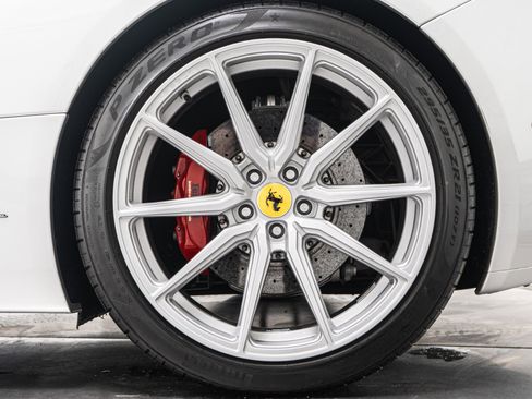 Used 2013 Ferrari California image 11