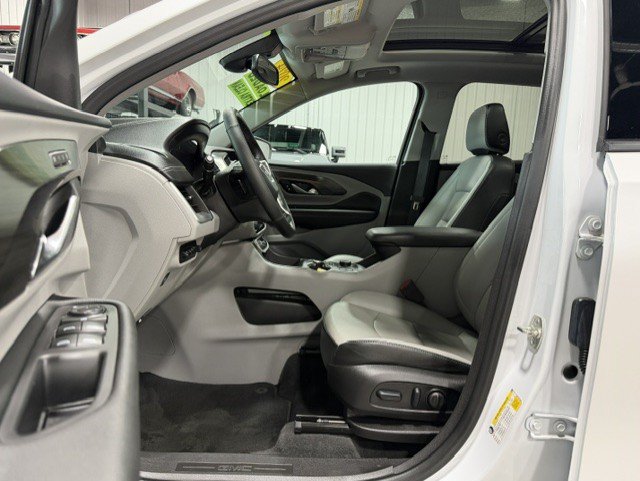 Certified 2024 GMC Terrain SLT w/ Infotainment Package II AWD/4WD image 13