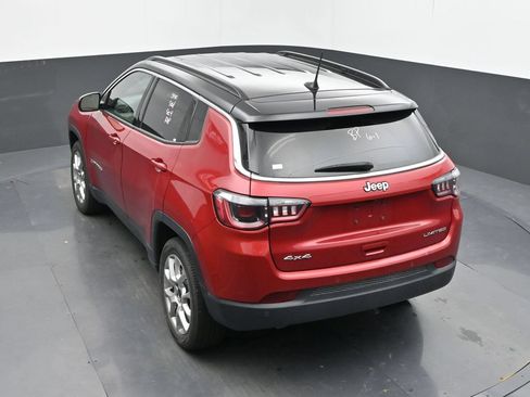 Used 2025 Jeep Compass Limited AWD/4WD image 21