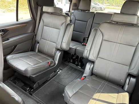 Certified 2025 Chevrolet Tahoe High Country AWD/4WD image 31