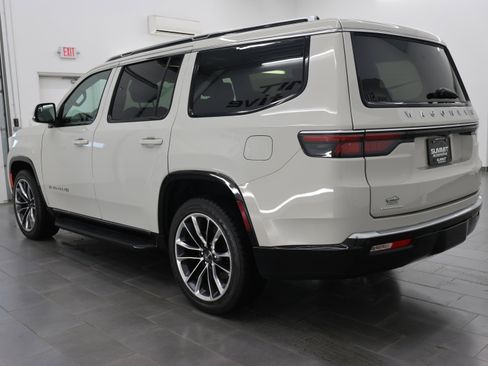 Used 2022 Jeep Wagoneer Series II w/ Premium Group I image 5