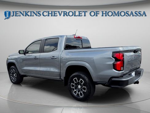 Used 2024 Chevrolet Colorado LT w/ LT Convenience Package III RWD image 8