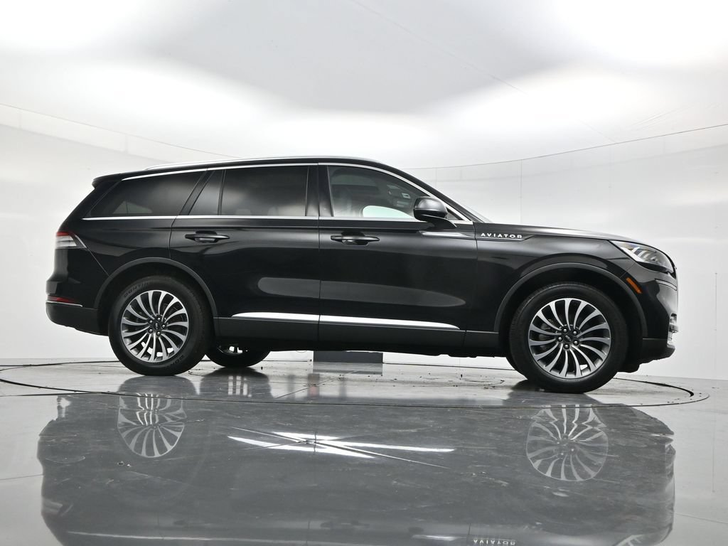 Used 2022 Lincoln Aviator AWD w/ Premium Package image 49